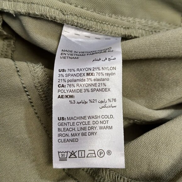 Chicos Pull On Pant Khaki Green Stretch Womens size Small - Picture 9 of 11